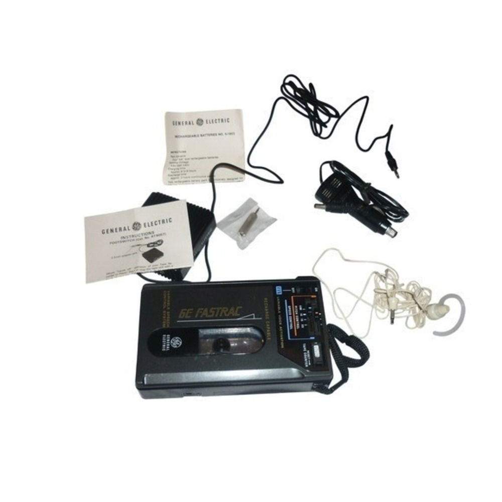 GE Fastrac Variable Speech Control Cassette Recorder Player VVA Black Vintage